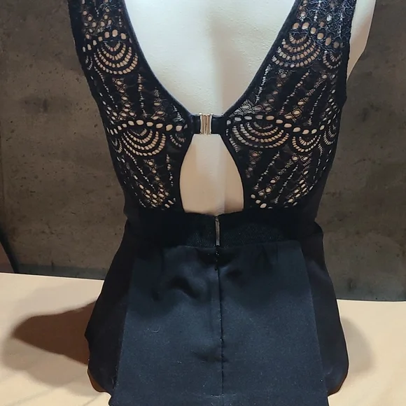 🔴 Dynamite Top - Picture 3 of 6